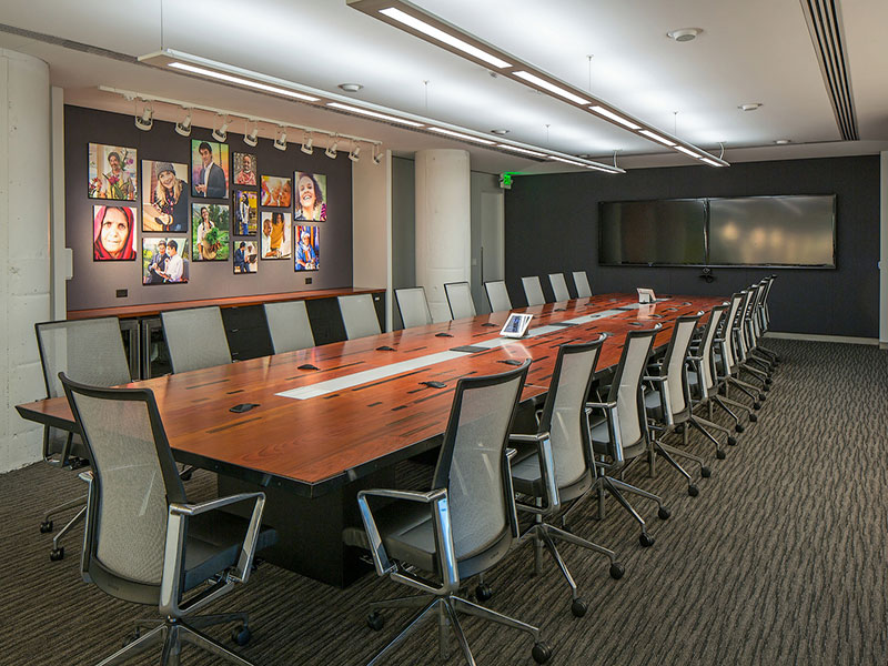 國外西方聯(lián)盟舊金山辦公室裝修設計案例